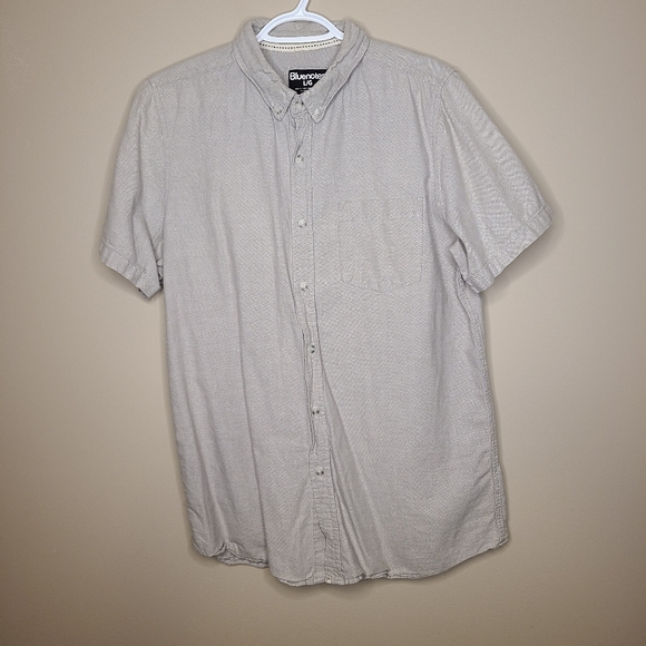 Short-sleeved Button Up - Picture 1 of 2